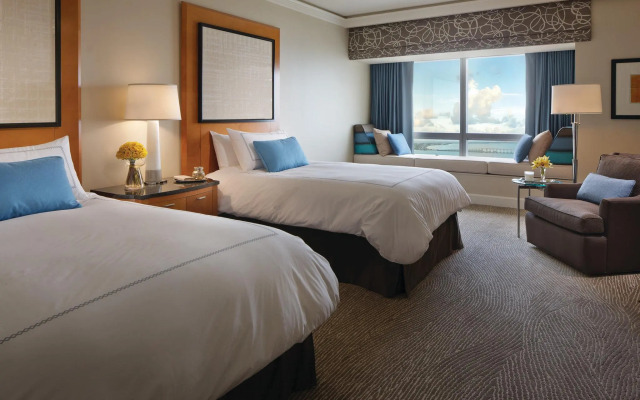 Отель Four Seasons Miami