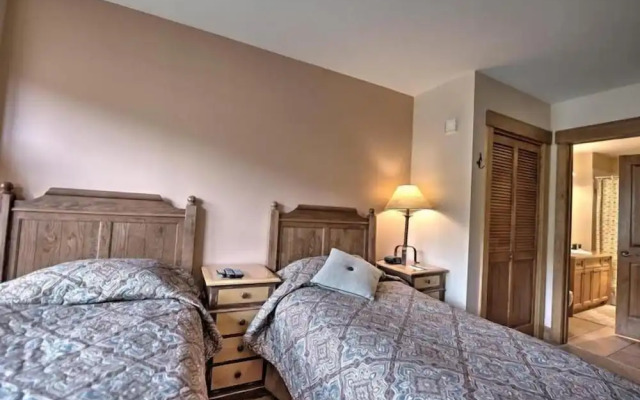 3 Bedroom Mountain View Condo in River Run Village Just 75 Yards from the Summit Express Gondola