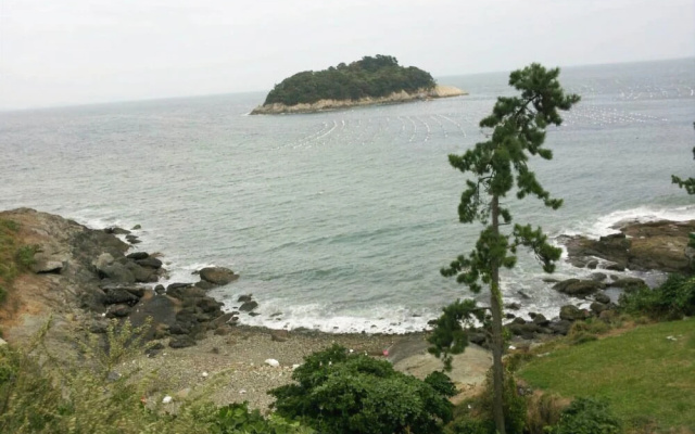 Yeosu Hyangilam Jeonmangdae Pension