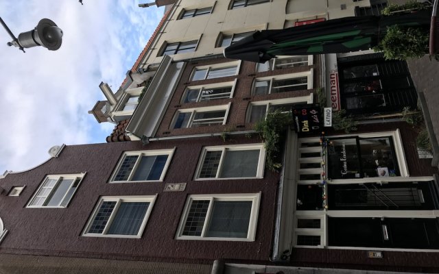 Отель Amsterdam4holiday Нидерланды, Амстердам - отзывы, цены и фото номеров - забронировать отель Amsterdam4holiday онлайн вид на фасад