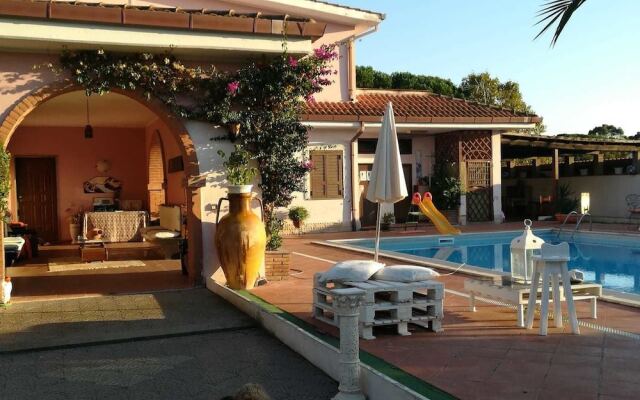 Отель B&B Villa Giovanni Италия, Казаль Палоччо - отзывы, цены и фото номеров - забронировать отель B&B Villa Giovanni онлайн вид на фасад