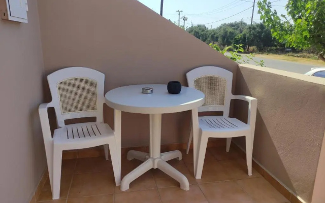 #4 Giorgos & Chara apartments