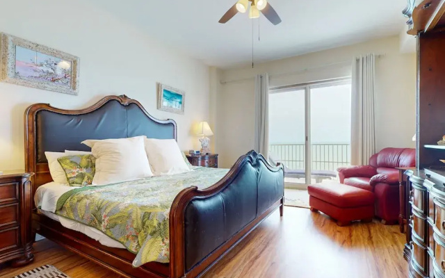 Malibu Condos 804
