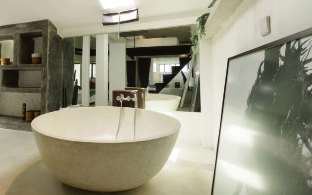 2 BR Modern Art Loft Canggu