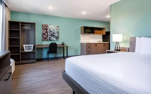 ECHO Suites Extended Stay by Wyndham Richmond West