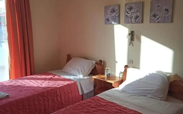 Amadeus Hawai Studios & Apartments