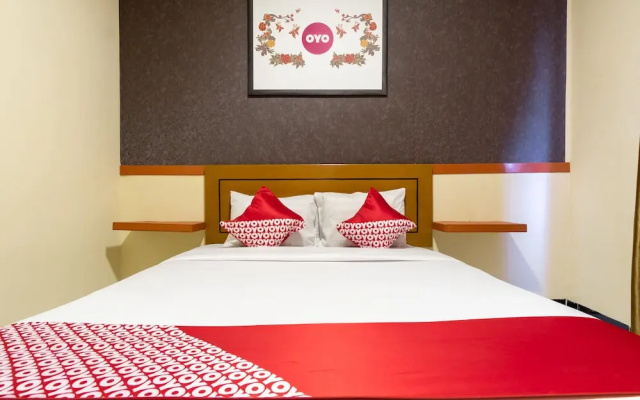 Residence Hotel Syariah by OYO Rooms