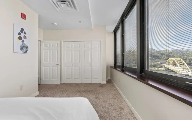Sleek 2BR Downtown Retreat with Gym