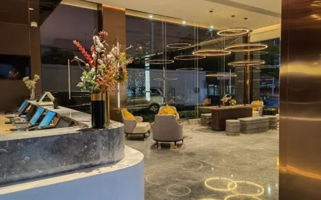 Homeinn Plus Hotel (Shanghai Pudong New International Expo Center)