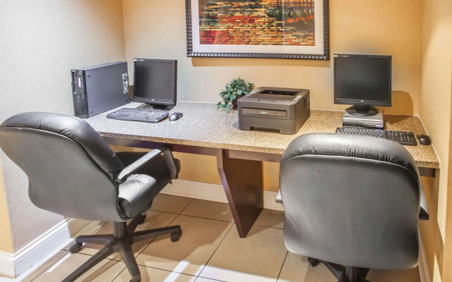Quality Inn and Suites St Charles - West Chicago