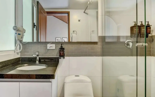 w Delightful 1BR With Terrace in Zona T