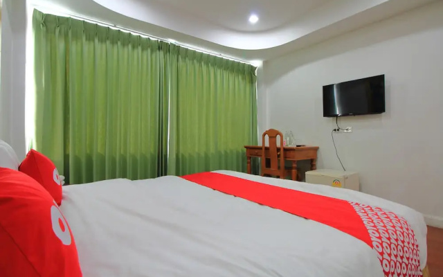 OYO 410 Diamond Boutique Hostel