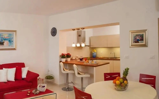 House Lucmar