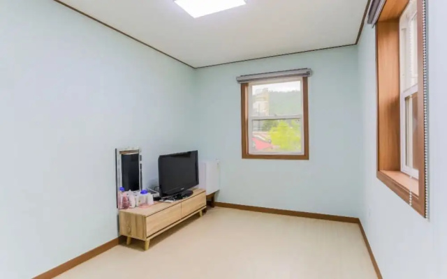 Gangneung Jeongdongjin Joyful Pension