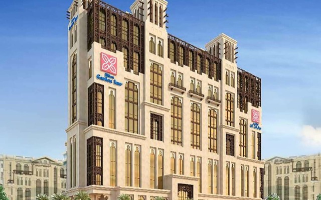 Отель Hilton Garden Inn Dubai Al Jadaf Culture Village вид на фасад