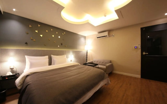 Asome Hotel