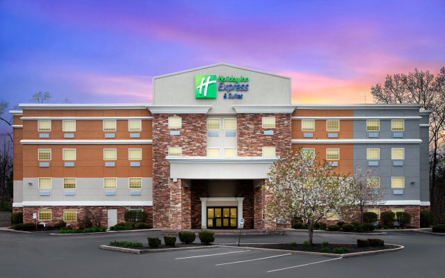Holiday Inn Express & Suites - North Carmel / Westfield by IHG