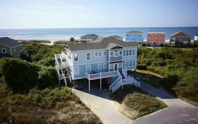 Dune Escape 5 Bedroom Home by RedAwning