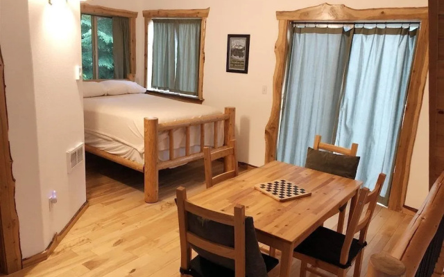 Bear Hideaway