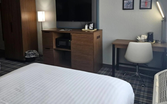 AmericInn by Wyndham Albert Lea