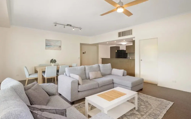 Swell Apartments - by Burleigh Letting