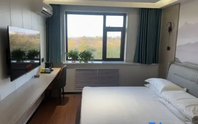 Lize Hotel