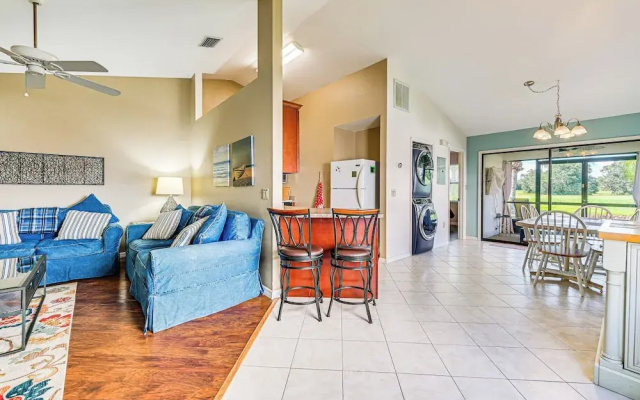Sunny Canal-view Villa w/ Lanai in Sebring!