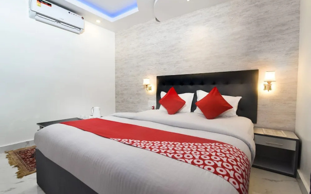 OYO 15244 Ryan Residency