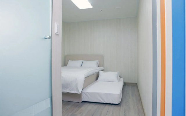 K Pop Residence I