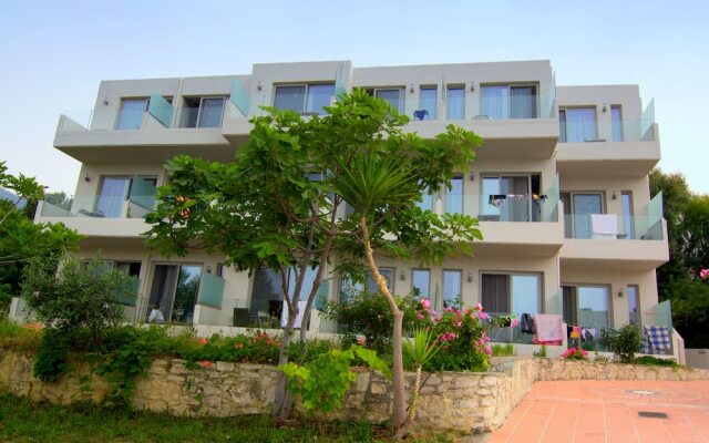 Отель Liza Mary Hotel Греция, Милопотамос - отзывы, цены и фото номеров - забронировать отель Liza Mary Hotel онлайн вид на фасад