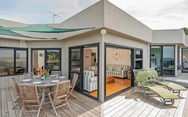 The Glass House - Kuaotunu Holiday Home