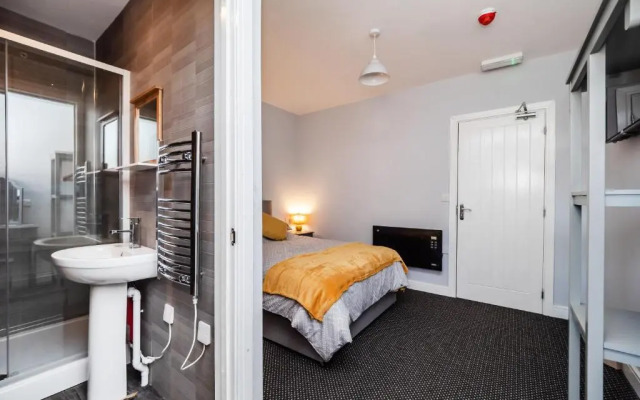 Rooms at number 4