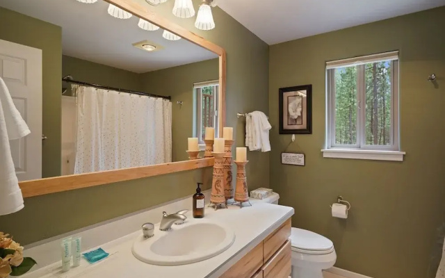 16 Jillian 4 Bedroom Home by RedAwning