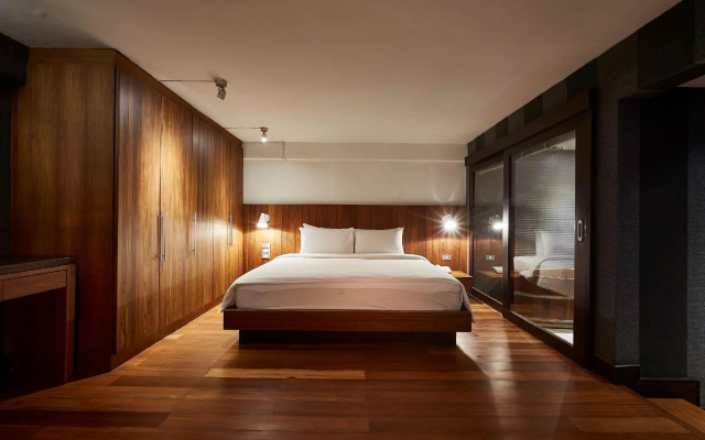 Luxx at Silom