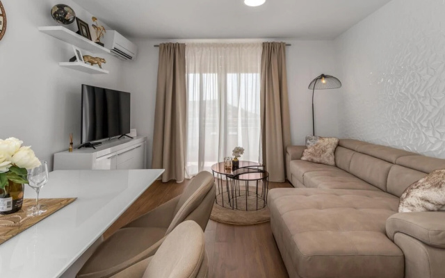 Amazing Apartment in Klenovica With Wifi and 1 Bedrooms