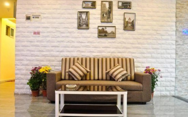 Guangzhou Huiyin Fashion Hotel (Pazhou Convention and Exhibition Xingang East Subway Station)