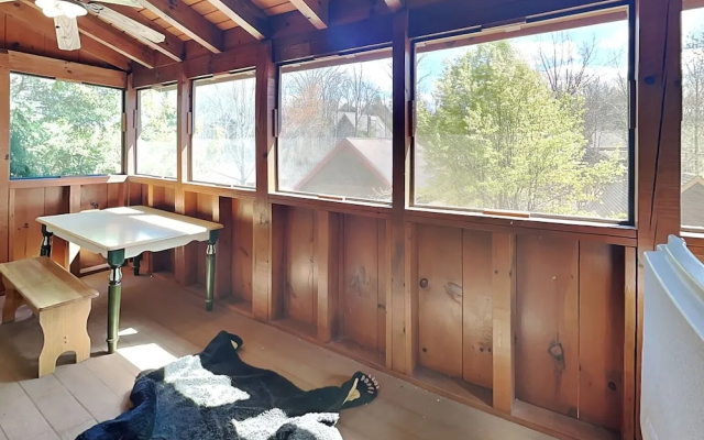 Smokey Bear Haven by Jackson Mountain Rentals