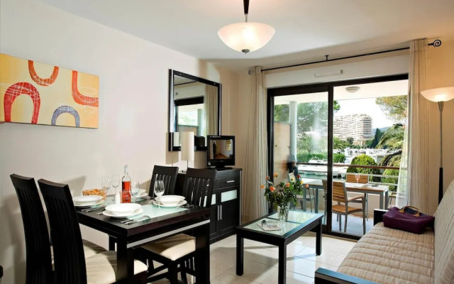 Spacious Marina Stay for Six