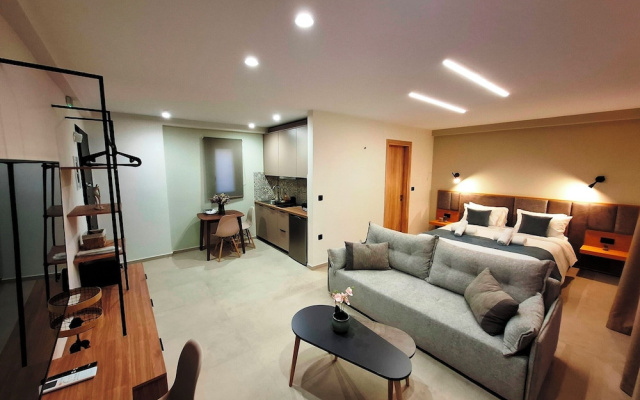 Aelia Luxury Apartments & Pool