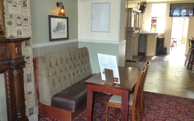 The George Hotel