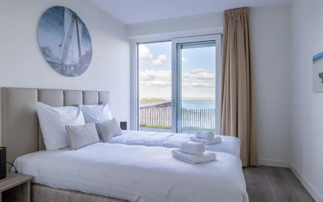 Apartment in Sint-annaland by the Harbor