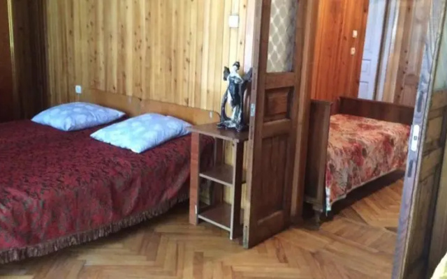 Apartment on Gorgasali 98