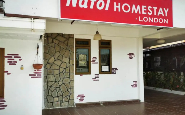 OYO HOME 90260 Natol Homestay London