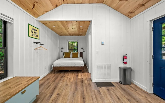Gburg Pet-friendly Studio Cabin 5 Firepit Games