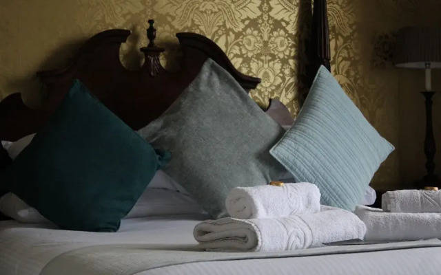 The Birdham Hotel & Restaurant