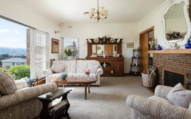 Trevallyn House B & B