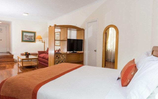 Hotel Canciller - Ex Hotel Presidente
