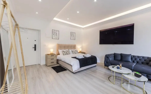 Central Comfy Spot Studio for 2 With Wi-fi