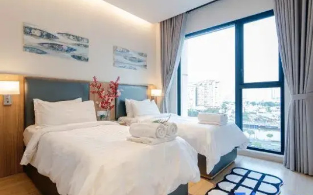 Zenity - 3 Bedrooms Apartment - Central D1