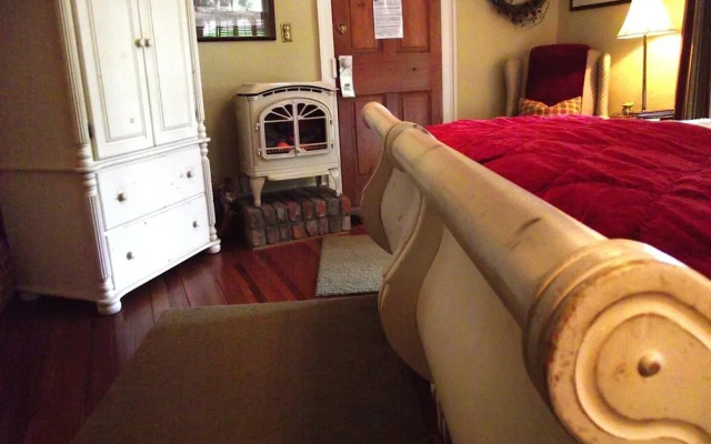 Historic Davy House Bed & Breakfast Inn